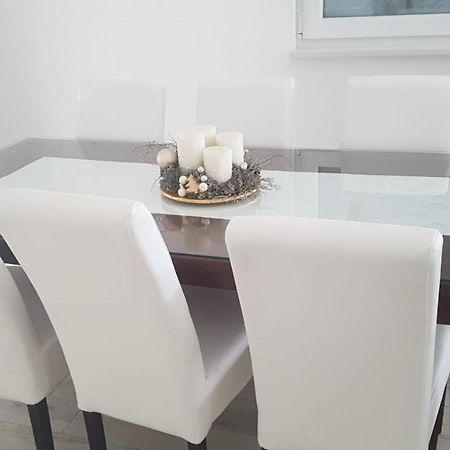 Apartman Lora 루브스키 외부 사진
