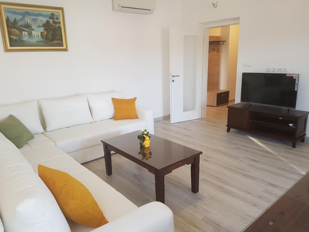 Apartman Lora 루브스키 외부 사진