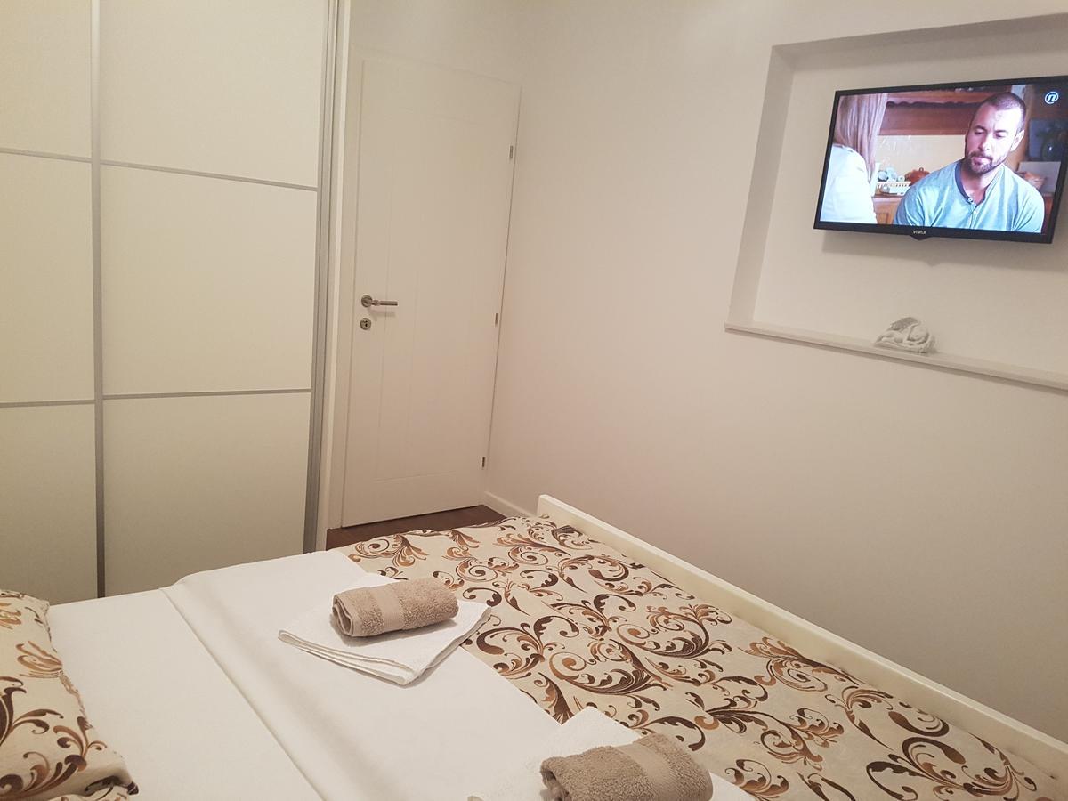 Apartman Lora 루브스키 외부 사진